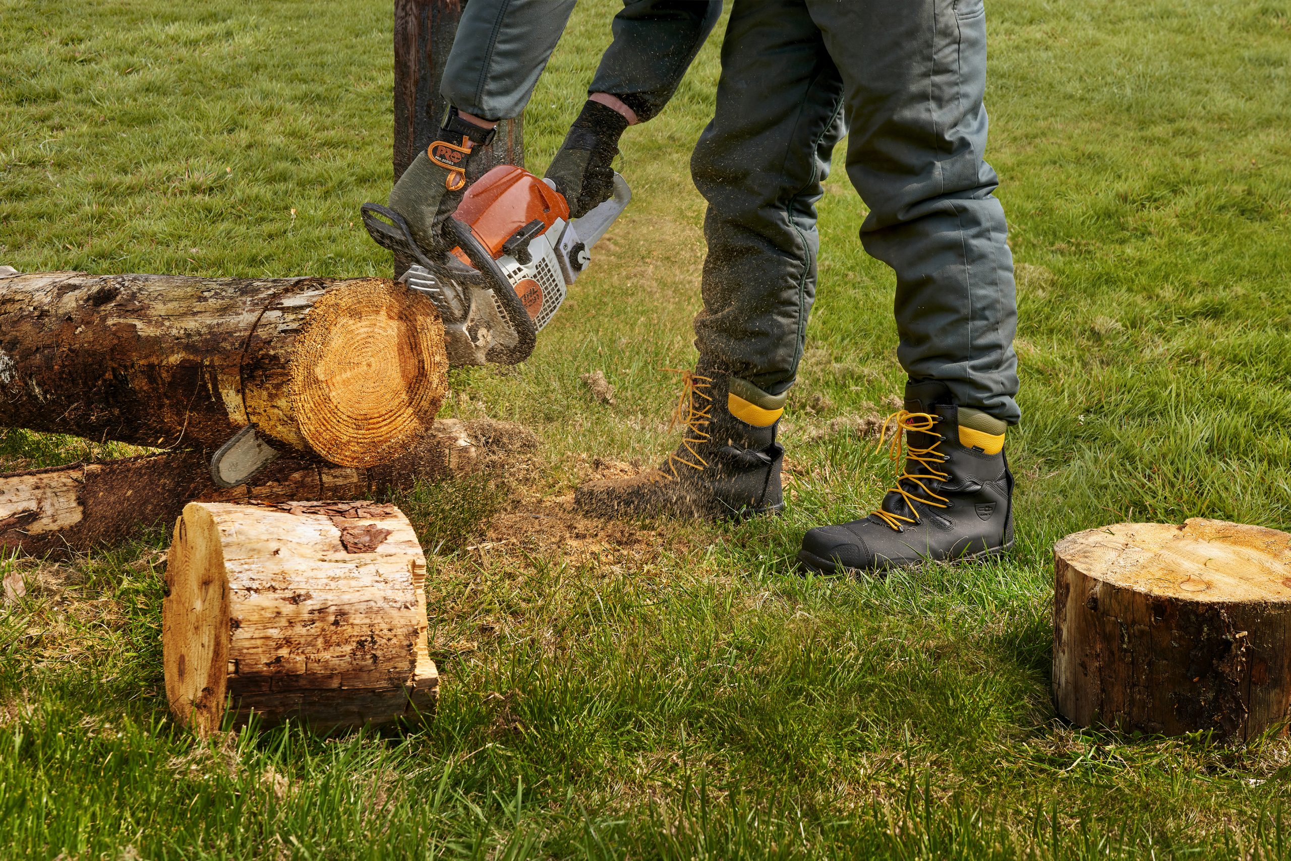 Rock Fall RF328 Chatsworth Electrical Hazard Chainsaw Waterproof Safety